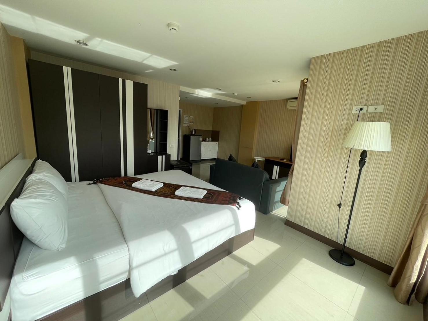 H2Do Hotel Ban Khlong Sanam Phli Bagian luar foto