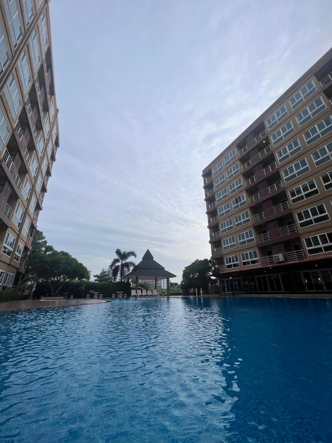 H2Do Hotel Ban Khlong Sanam Phli Bagian luar foto
